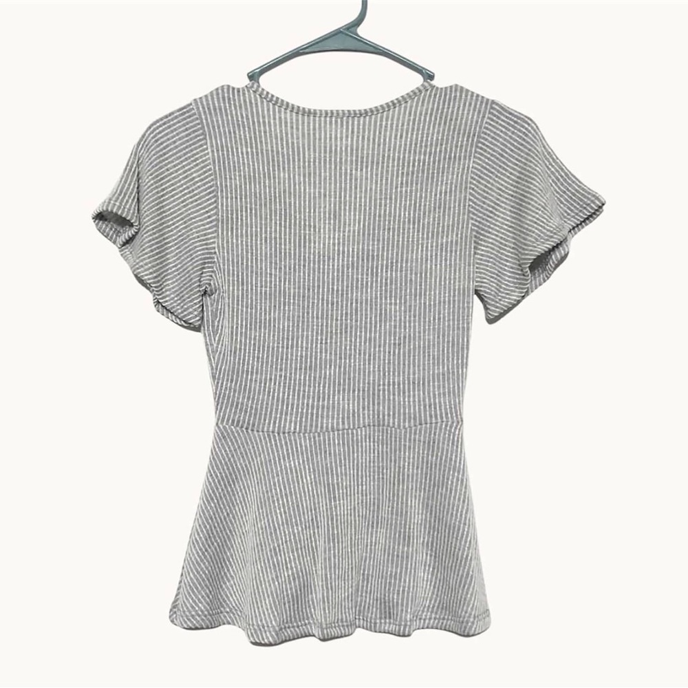 NWOT Caution to the Wind Top - Picture 5 of 8